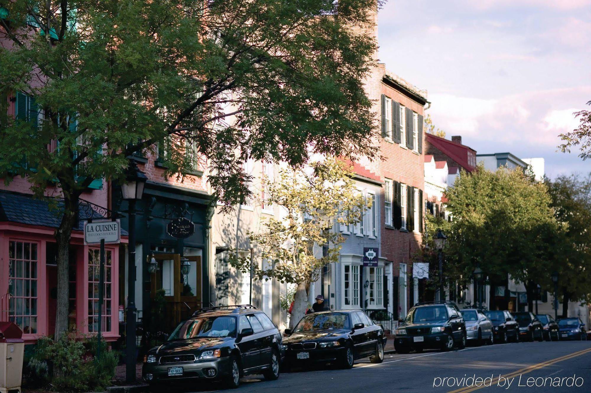 Club Wyndham Old Town Alexandria Hotel Exterior photo